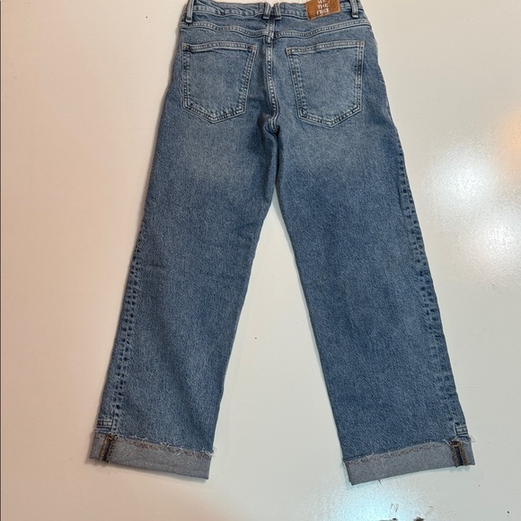 Adorable cuffed Free People straight leg jeans perfect w/ankle socks & loafers! - Picture 2 of 4